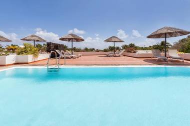 Conylanza Golf y Mar Suites