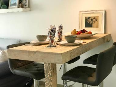 Romantic Casa Blanca