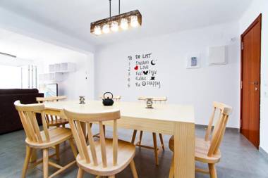 PINEDA 4 Planet Costa Dorada