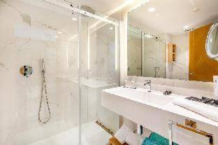 VIVA Golf Adults Only 18+