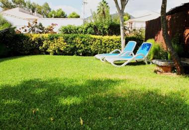 Can Francesc Wifi BBQ garden 200m from the beach for 8