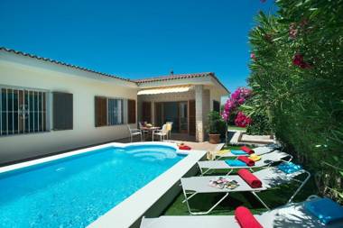 Villa Gran Canal by Villa Plus