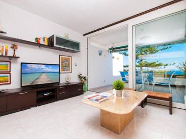 Apartment Oiza Canopus Sea Views at the beach