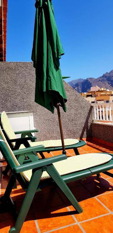 2 bedrooms appartement at Santiago del Teide 90 m away from the beach with furnished terrace and wifi