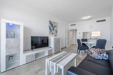 Ocean View Apartment in Arenas Negras PA05