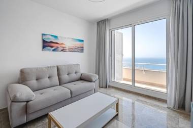 Amazing apartment with sea views PA06