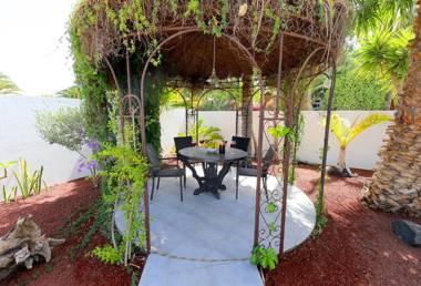 Casa Nublo - 3 Bedroom family villa - Great sea views from rooftop terrace