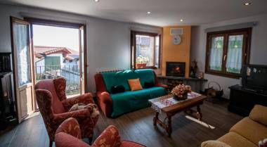 5 bedrooms house with furnished garden and wifi at Baraibar