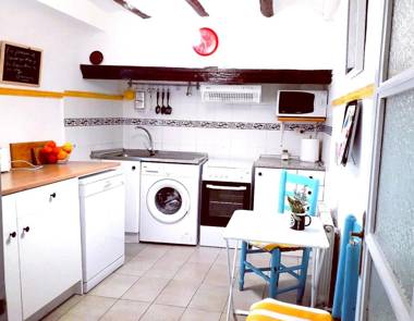 3 bedrooms house with enclosed garden and wifi at El Poyo del Cid