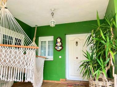 4 bedrooms house with enclosed garden and wifi at Bastian 3 km away from the beach