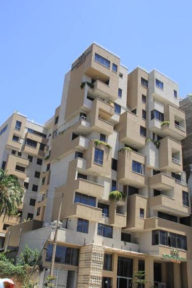 Momona Hotel