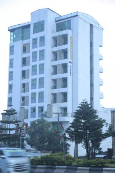 Golden Park Apartment Hotel