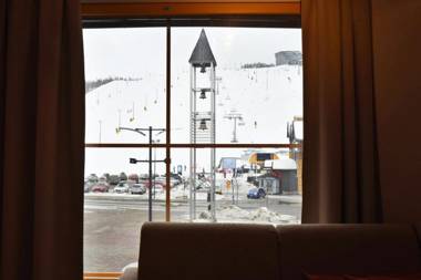 Levi Suites Levi Gold