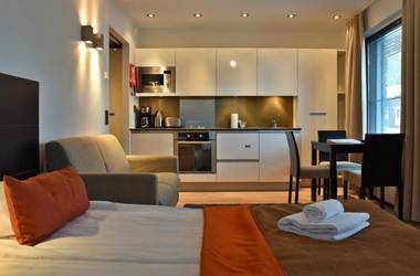 Levi Suites Levi Gold