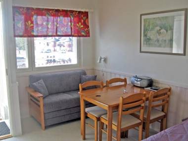 Polar Star Moonlight Apartments