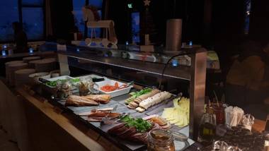 Santa's Igloos Arctic Circle