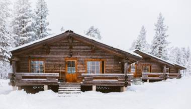 Arctic Log Cabins