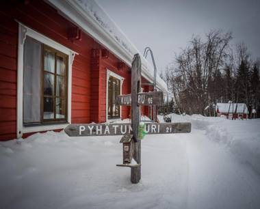 Holiday Village Kuukiuru