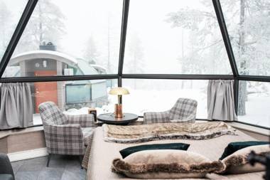 Golden Crown - Levin Iglut