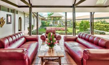 Tanoa Skylodge Hotel