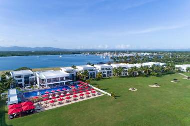Hilton Fiji Beach Resort and Spa