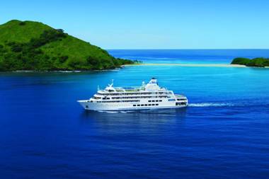 Captain Cook Cruises Fiji - Reef Endeavour
