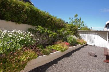 Cosy apartment nearby beach marina & city centre