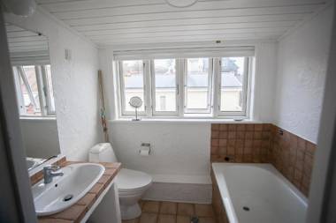 4 BR House / Downtown / Old Town / Marina