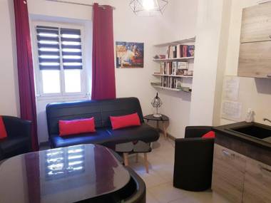 L'Annexe d'Alèzen T2 Centre historique PARKING WIFI