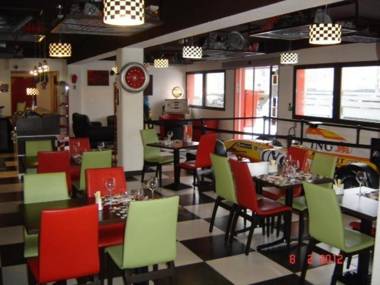 Kyriad Design Enzo Pont-a-Mousson