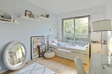 Spacious and bright apt with TERRACE - WIFI