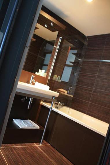 The Originals Boutique La Maison Rouge Lens Ouest (Qualys-Hotel)