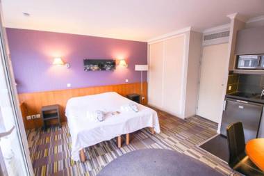 Studio with BALCONY in ISSY LES MOULINEAUX