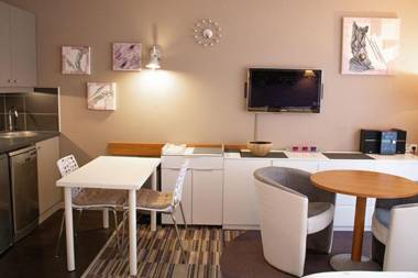 CHARMANT apartment at the gates of PARIS