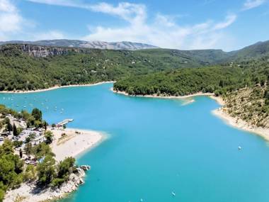 Very attractive detached villa with its own swimming pool