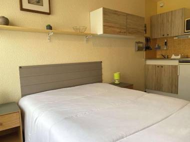 Studio Balaruc-les-Bains studio flat 2 persons - FR-1-553-80