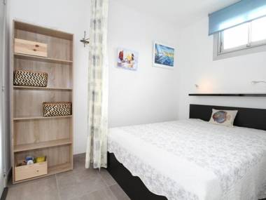 Apartment Balaruc-les-Bains studio flat 4 persons - FR-1-553-125