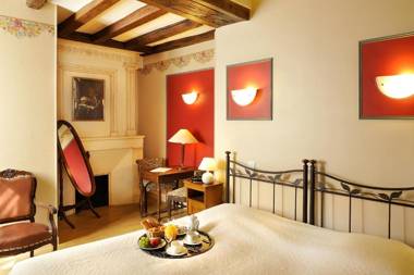 Logis Manoir De La Giraudière