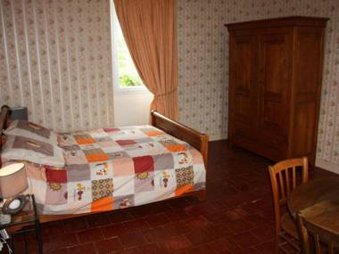 Gîte Beaumont-en-Véron 3 pièces 5 personnes - FR-1-381-445