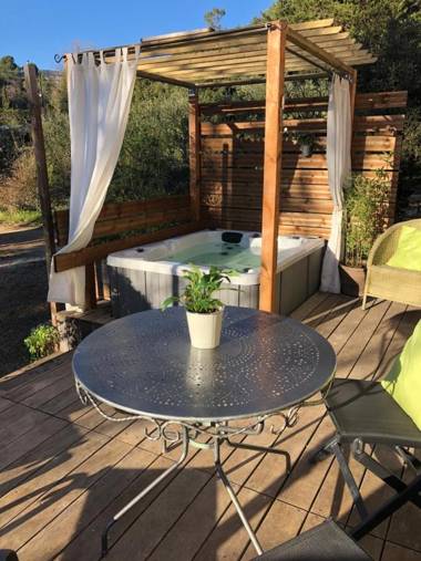 l'Oustaou B&B Piscine & Spa