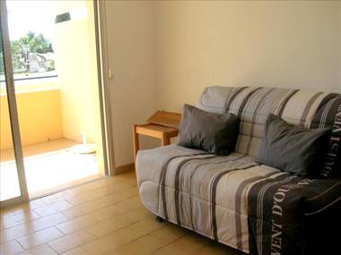 Studio a Bormes les Mimosas a 400 m de la plage avec jardin clos et wifi