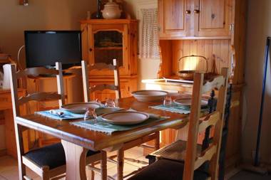 Agreable maison vendeenne pour des vacances reposantes acces piscine collective