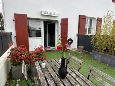 Appartement Cambo-les-Bains 2 pièces 2 personnes - FR-1-495-94