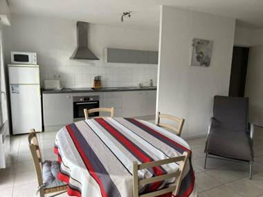 Appartement Cambo-les-Bains 2 pièces 2 personnes - FR-1-495-56