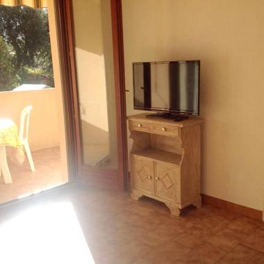 Appartement de 2 chambres a Cavalaire sur Mer a 400 m de la plage avec vue sur la ville et balcon