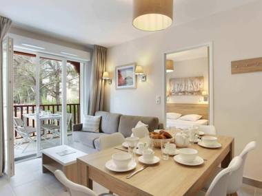 Beautiful apartment with balcony or terrace near the beach