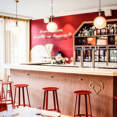 Castel de Très Girard - Les Collectionneurs