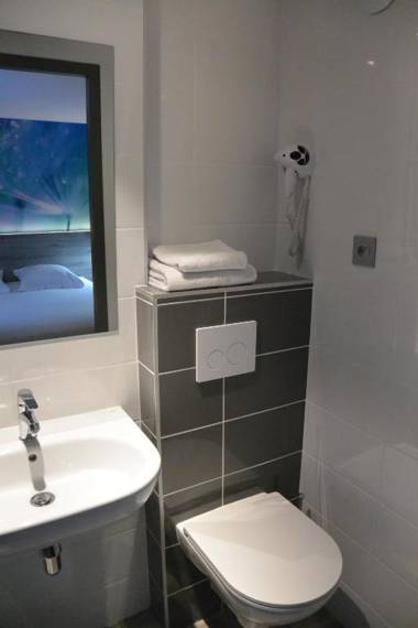 Kyriad Direct Tours Sud - Chambray Lès Tours