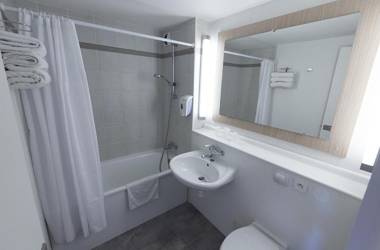 Premiere Classe Poitiers Futuroscope - Chasseneuil