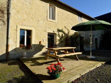 Inviting Holiday Home in Osmanville with Fenced Garden